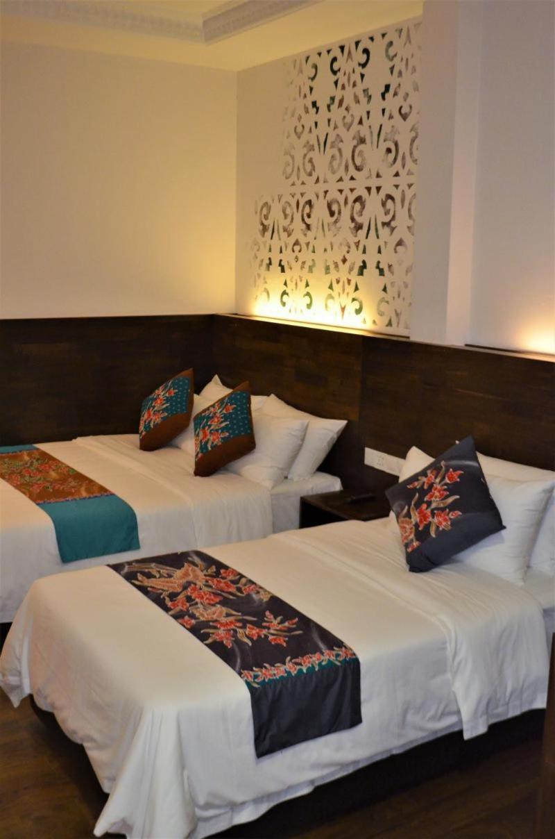 Serapi Hotel Κουτσίνγκ Εξωτερικό φωτογραφία