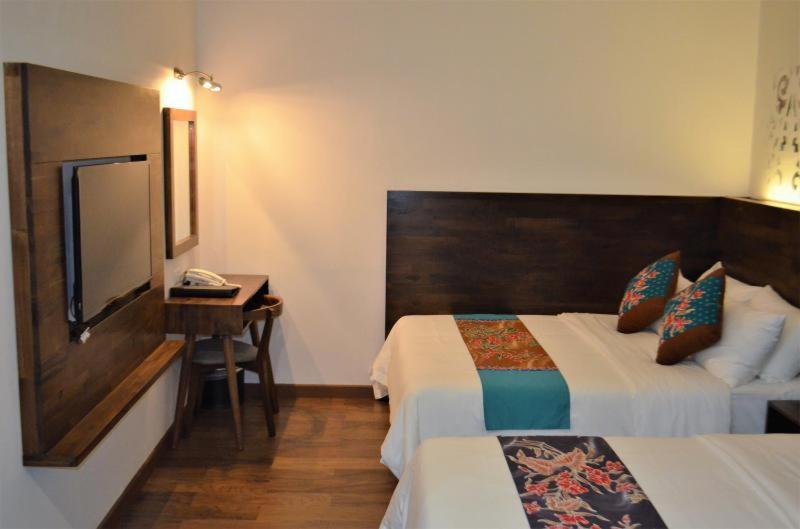 Serapi Hotel Κουτσίνγκ Εξωτερικό φωτογραφία